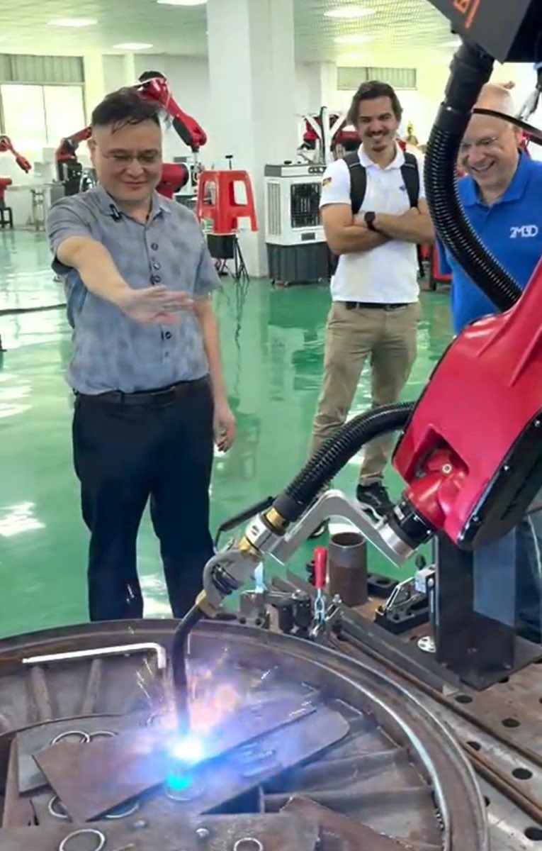 David Hansen 🇺🇸 🇳🇿 tweet media