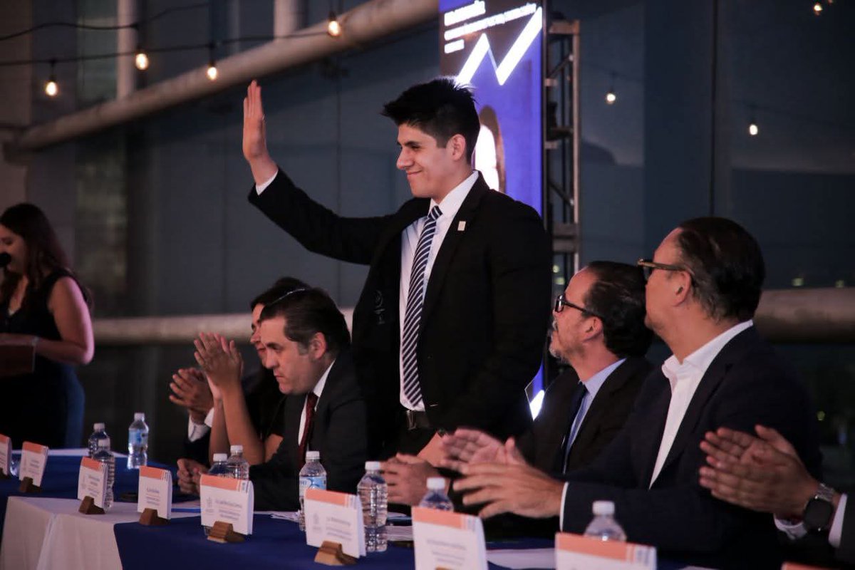 Manuel Herrera Vega tweet media