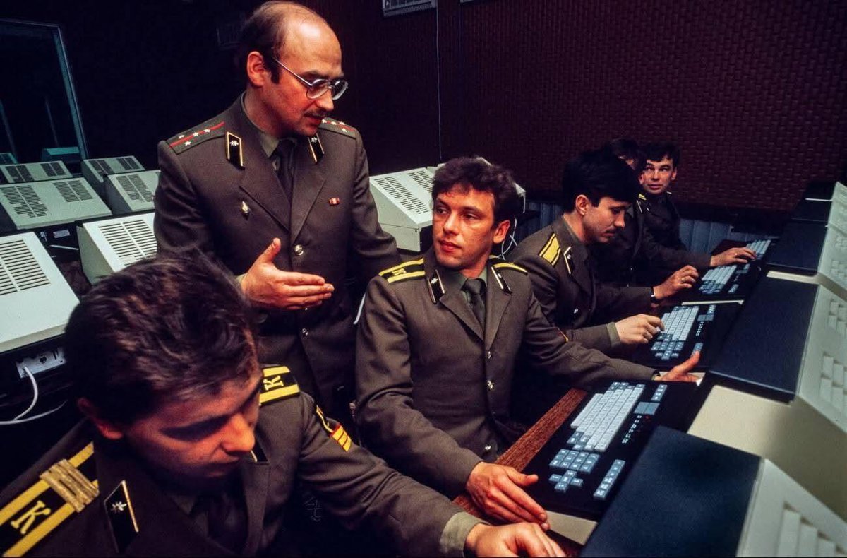 Interflug Airlines tweet media