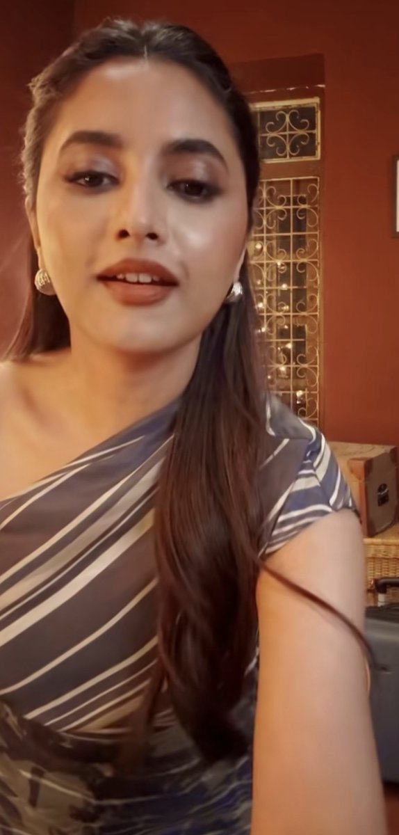 MrbrokenBoy7's tweet image. Priyanka Darling 😘