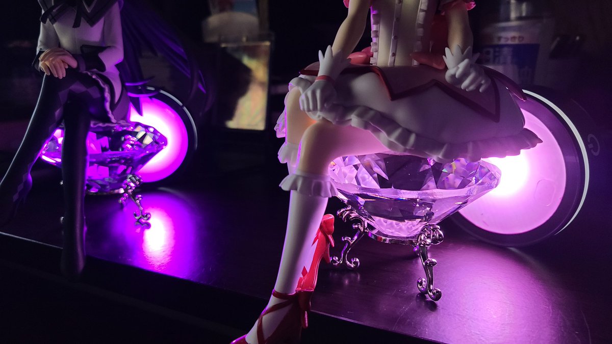 beruoripa's tweet photo. ってことで土台を購入したんですけど、下からのライトより横からおいたほうが綺麗かな？

試行錯誤してみます https://t.co/hXO6FkpA3H