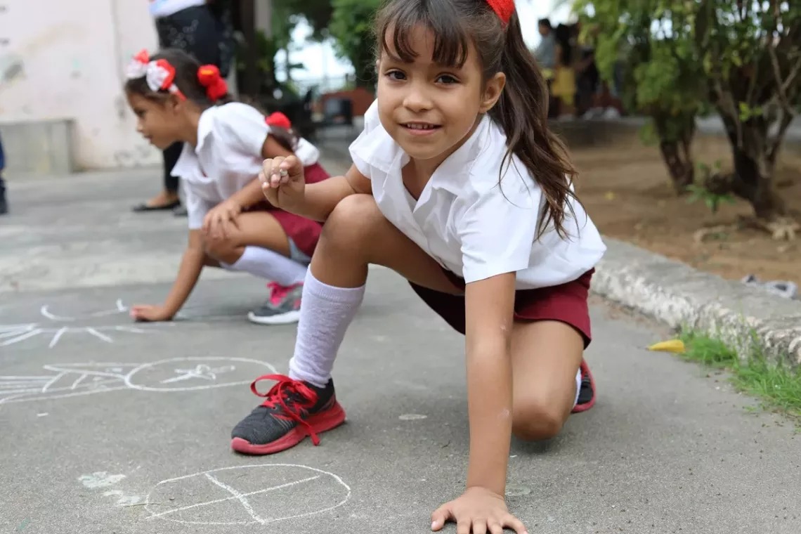 El bloqueo de petróleo contra #Cuba impuesto por  Trump-Rubio No es sólo el recrudecimiento brutal de un bloqueo que lleva 6 décadas y nunca debió existir. No es una sanción más: es un Crimen de Lesa Humanidad
<a href="/ONU_es/">Naciones Unidas</a> <a href="/cepal_onu/">CEPAL</a> <a href="/UNICEF/">UNICEF</a>