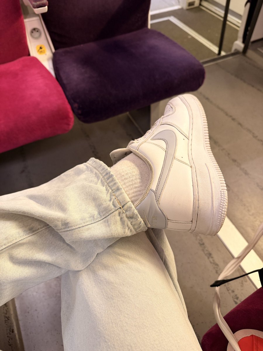 Thom duran tweet media