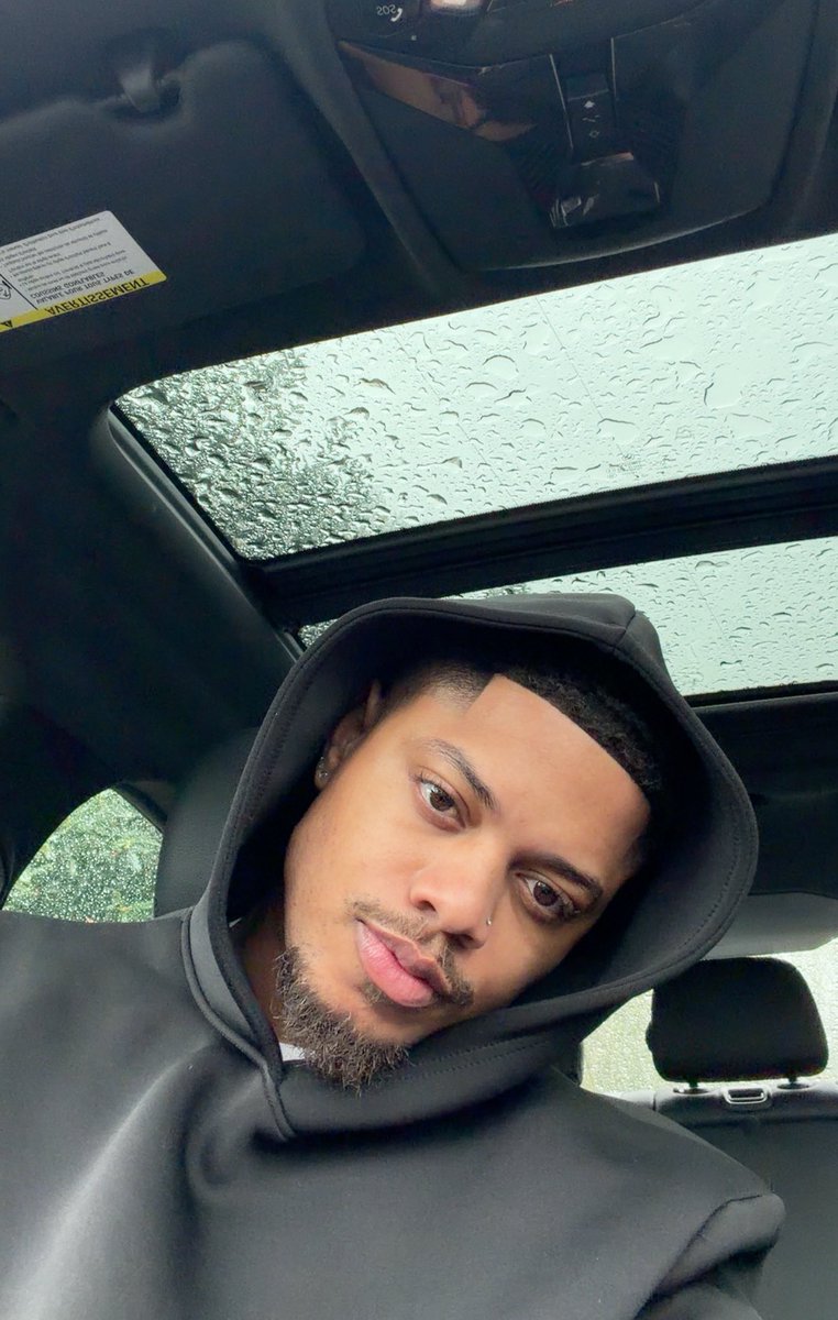 𝓒𝓲𝓷 tweet media