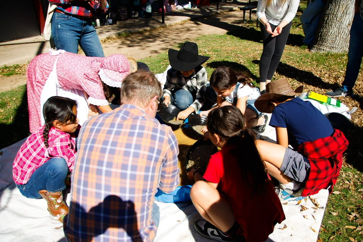 Village Christian School tweet media