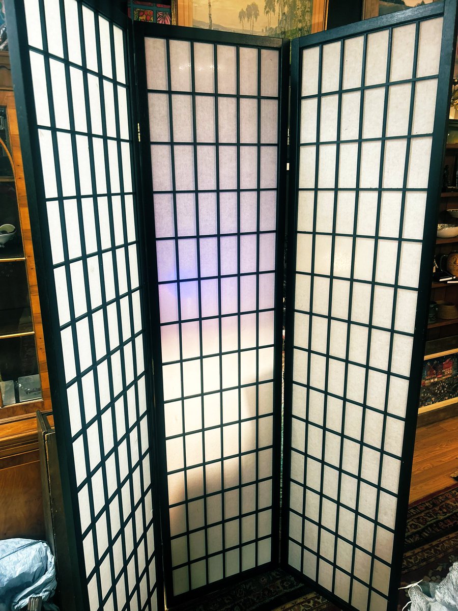 Rinabbbb's tweet photo. I got wall divider for 20 dollars 😊 https://t.co/aejuh5MWSt
