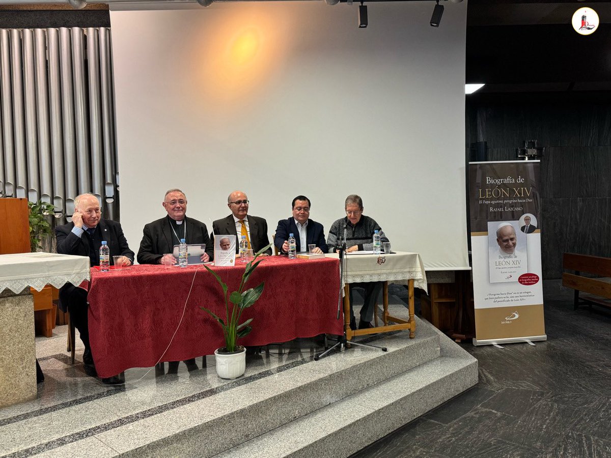 IglesiaEnLeon's tweet photo. 👉🏼 Nuestro Obispo el P. @cmfluisangel acaba de intervenir en la 🗣️ #presentación de la 📘 'Biografía de León XIV',  obra de Rafael Lazcano, que acoge la ⛪️ #Parroquia Nuestra Madre del Buen Consejo (PP. Agustinos). https://t.co/ZZAZ2yLyLu