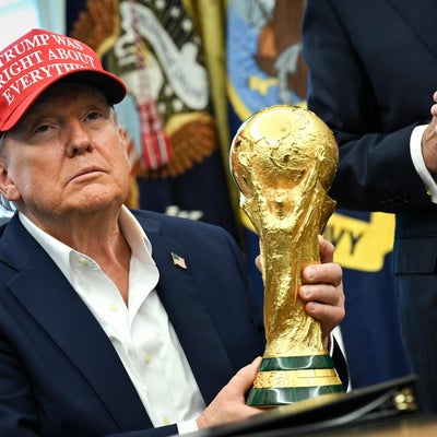 destapandolose1's tweet photo. Ultima Hora

Irak se retira de la Copa Mundial de la FIFA 2026 en Estados Unidos, tras la retirada oficial de Irán

España, Turquía y Alemania también cuestionan la elección de Estados Unidos como país anfitrión

La Copa Mundial de 2026 se está hundiendo rápidamente en una crisis https://t.co/kPga1oR3aI