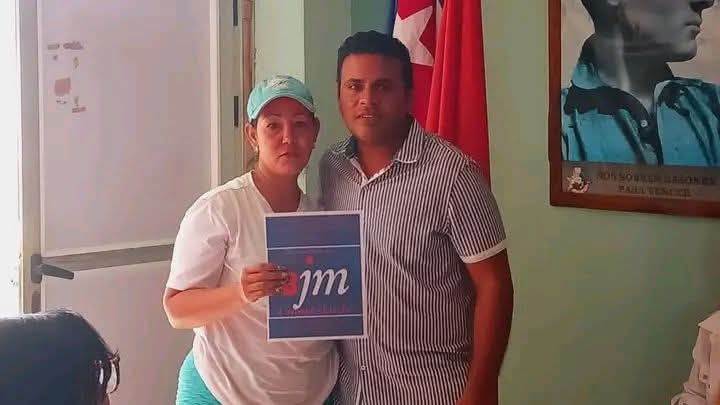 CespedesLa16113's tweet photo. En el XII Pleno del Comité Municipal de la UJC , en #Campechuela, se reconoce la labor de la Brigada de Instructores de Arte: José Martí, abanderados de la cultura y el humanismo. 
¡   FELICITACIONES  !
#CulturaCampechuela. 
@BorgesOlivero .
@BarceloOrt92635 .
@YuleybiC57702 . https://t.co/jwldljLH4U