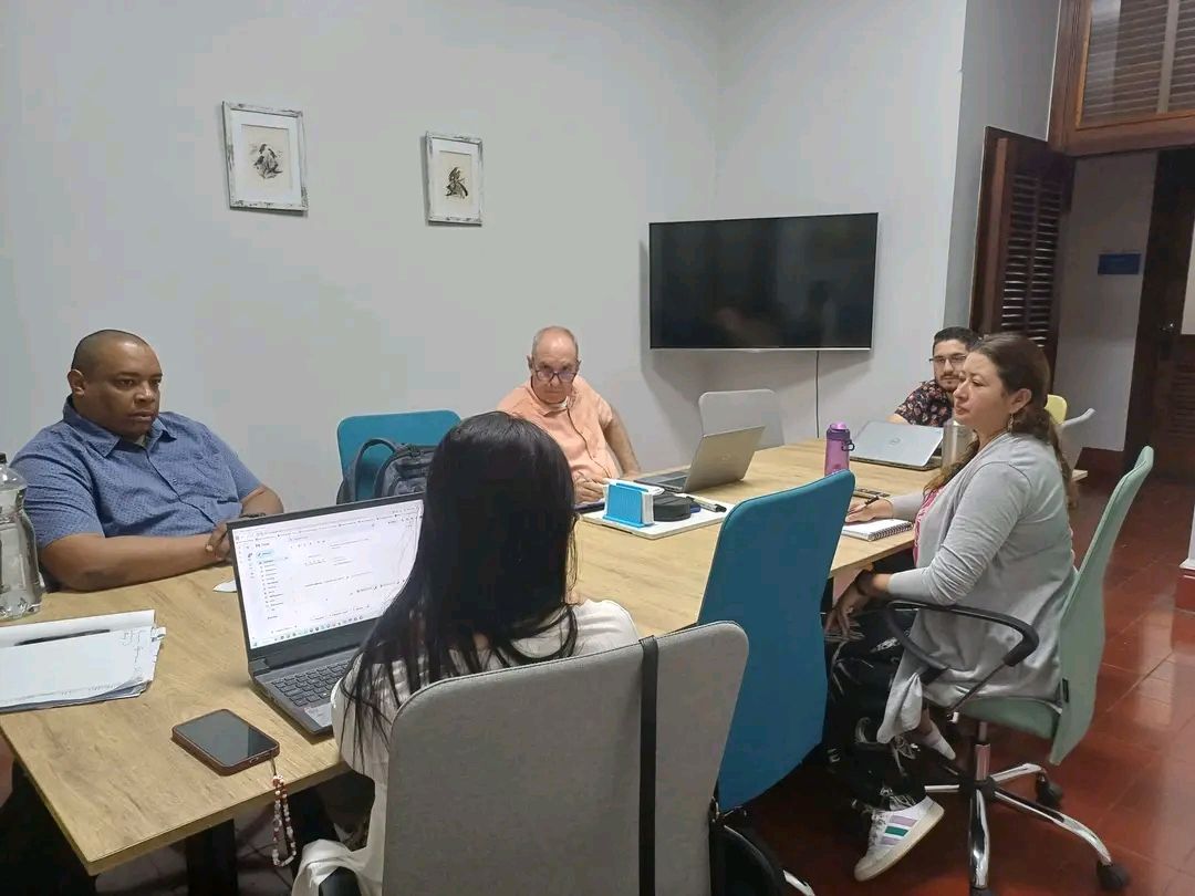 EE_IndioHatuey's tweet photo. Intercambio del equipo #CIENPINOS con Anthony Gamboa y Andrea Garay de la Unidad de Economía Ambiental y Agronegocios Sostenibles del CATIE. Se tratan aspectos tales como la marcha del Diplomado en GESEC, así como el estado de las publicaciones.
#Asdi #CATIE #IndioHatuey https://t.co/TYgHr0NXP8