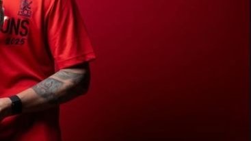 TheFakeFakeer's tweet image. RCB deserved it.

But
HE DESERVED IT MORE THAN ANYBODY &amp;amp; ANY TEAM ❤️👑

King Kohli is coming back to defend his trophy. 

IPL begins 28th March with #RCBvsSRH blockbuster 🔥 

❤️

#IPL2025 #IPL2026
#VIRATKOHLI #RCB