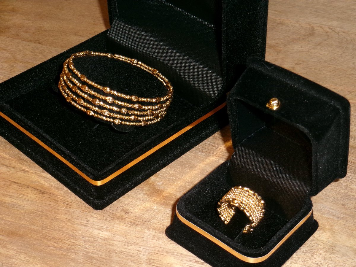 سـارة tweet media