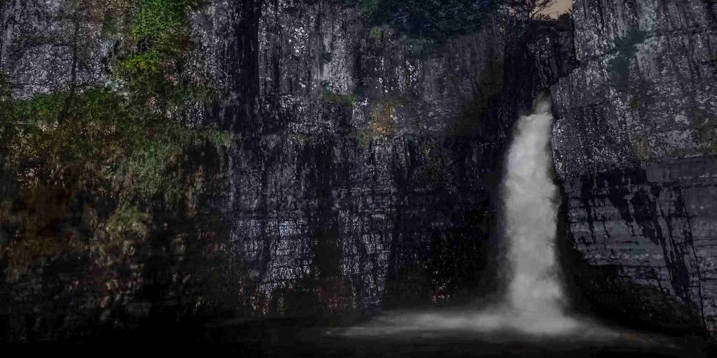 High Force Hotel and Waterfall tweet media