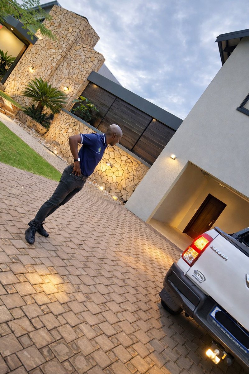 Bhubesi 🐃 tweet media