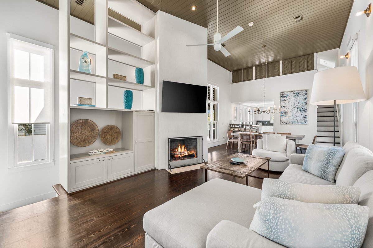 LuxuryRealEstate.com tweet media