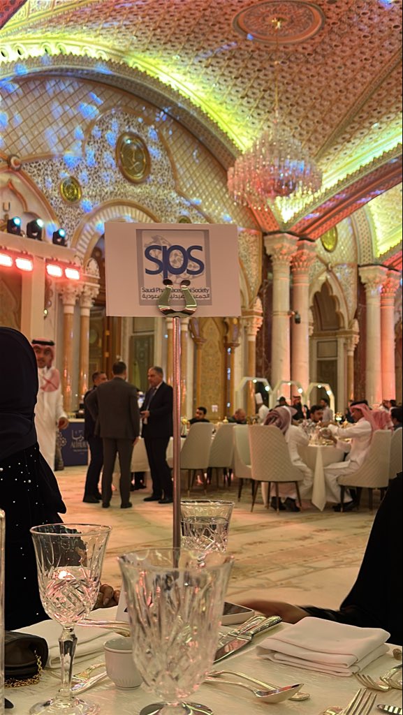 وســــن tweet media