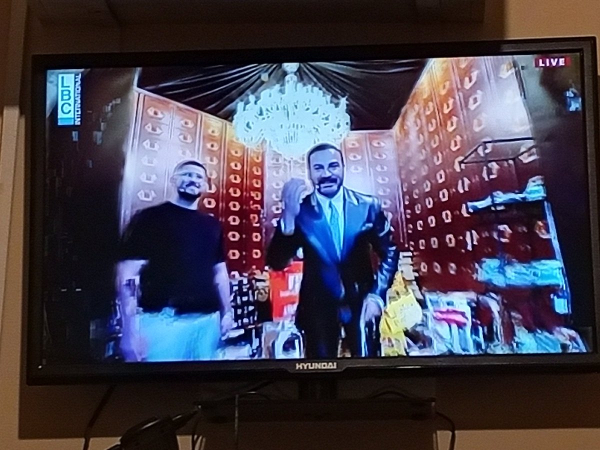 AndreaHadchity's tweet photo. @WissamRHanna @LBCILebanon 
مصاري جوايز مع وسام كلو فايز ❤️❤️😍😍 
#وسام_حنا #أكرم_من_مين https://t.co/dhpUdBedaa