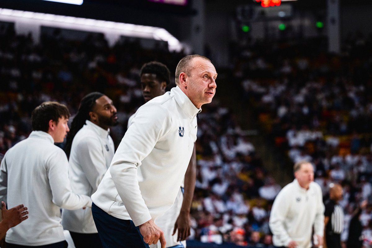 Pete Thamel tweet media