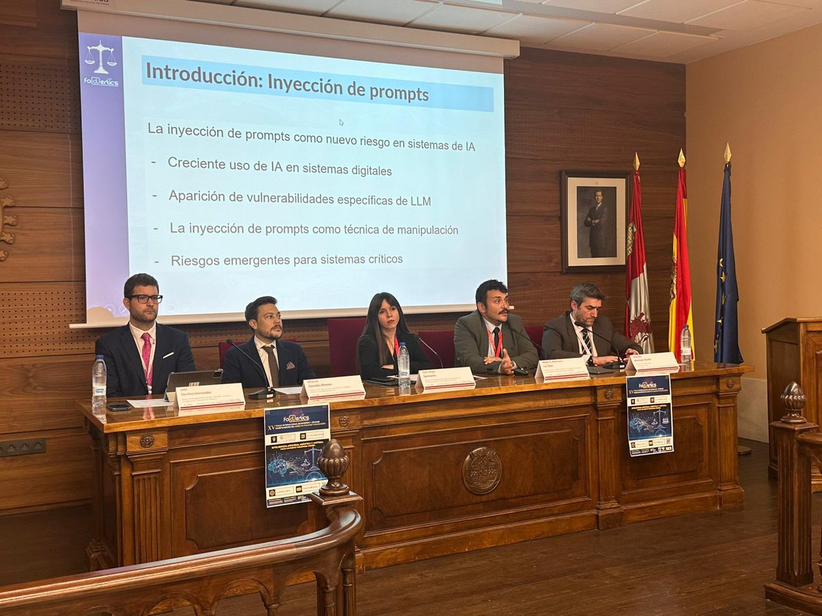 foderticsusal's tweet photo. Finalizamos el día con la mesa sobre transparencia, explicabilidad e IA agéntica https://t.co/w7V7c3HPZY