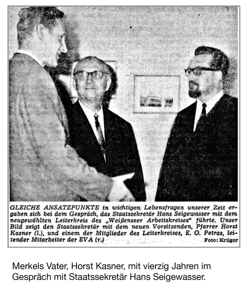 KanzlerinKaelte's tweet photo. @welt Horst #Kasner, der Vater von #Merkel, gemeinsam mit Hans Siegewasser, Staatssekretär für Kirchenfragen im Jahr 1966. https://t.co/DBSYlMq28y