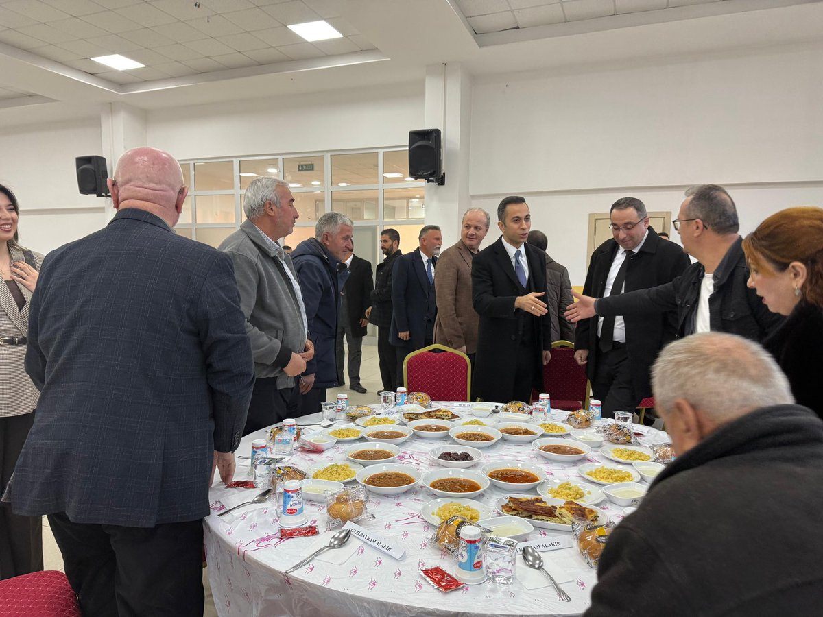 İlçemizde Kaymakamlığımızca Şehit ve Gazilerimiz ve onların emaneti ailelerimiz onuruna iftar yemeği düzenlendi.