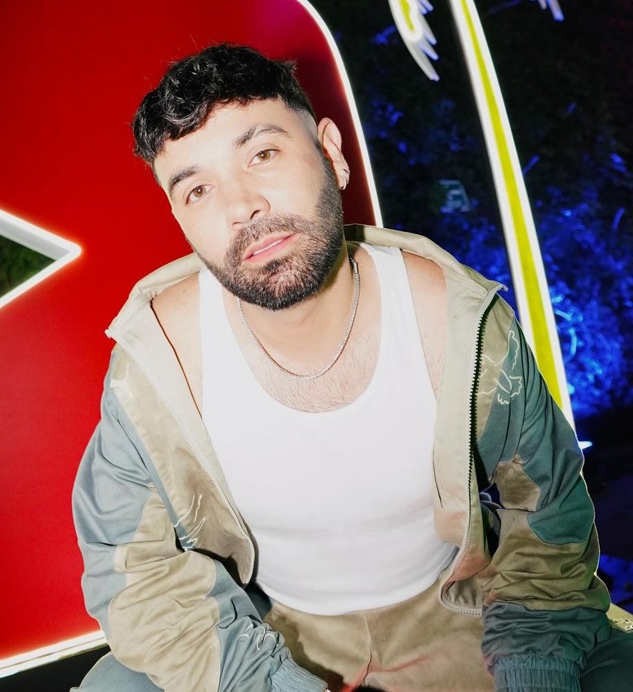 MasterChef, si quieren una temporada llena de emoción y talento, inviten a Diego Cárdenas. Los fans estamos listos para verlo conquistar esa cocina <a href="/dgocardenas/">Diego Cardenas</a> <a href="/MasterChefMx/">MᴀsᴛᴇʀCʜᴇғ Mᴇ́xɪᴄᴏ</a>

DIEGO CÁRDENAS EN MASTERCHEF