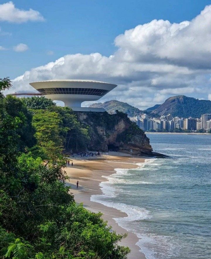 Museu de Arte Moderna (Oscar Niemeyer) - Niterói, RJ