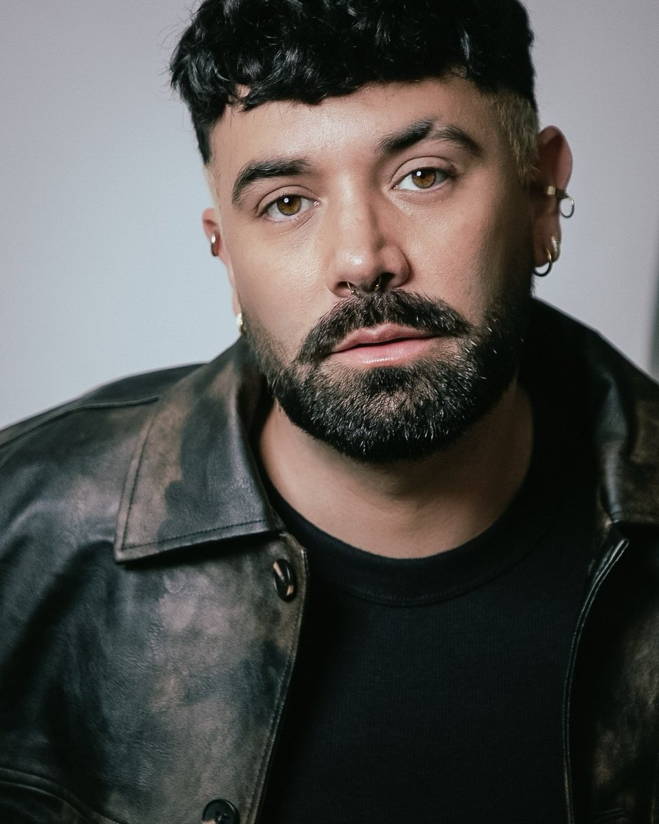 MasterChef, el público siempre sabe reconocer el talento. Sería increíble ver a Diego Cárdenas en esa cocina demostrando todo su potencial. ¡Los fans lo queremos ahí! 🔥👨‍🍳 <a href="/dgocardenas/">Diego Cardenas</a> <a href="/MasterChefMx/">MᴀsᴛᴇʀCʜᴇғ Mᴇ́xɪᴄᴏ</a> 

DIEGO CÁRDENAS EN MASTERCHEF