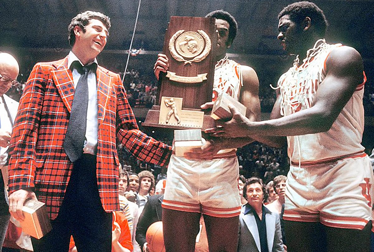 Zane_Clodfelter's tweet photo. Still legendary ⚪️🔴 32-0 #Hoosiers 

#DeathMarch 🏀 is over. 🍾 

#DeathMarch 🏈 begins this fall 😁 https://t.co/qFSZFhZVqA