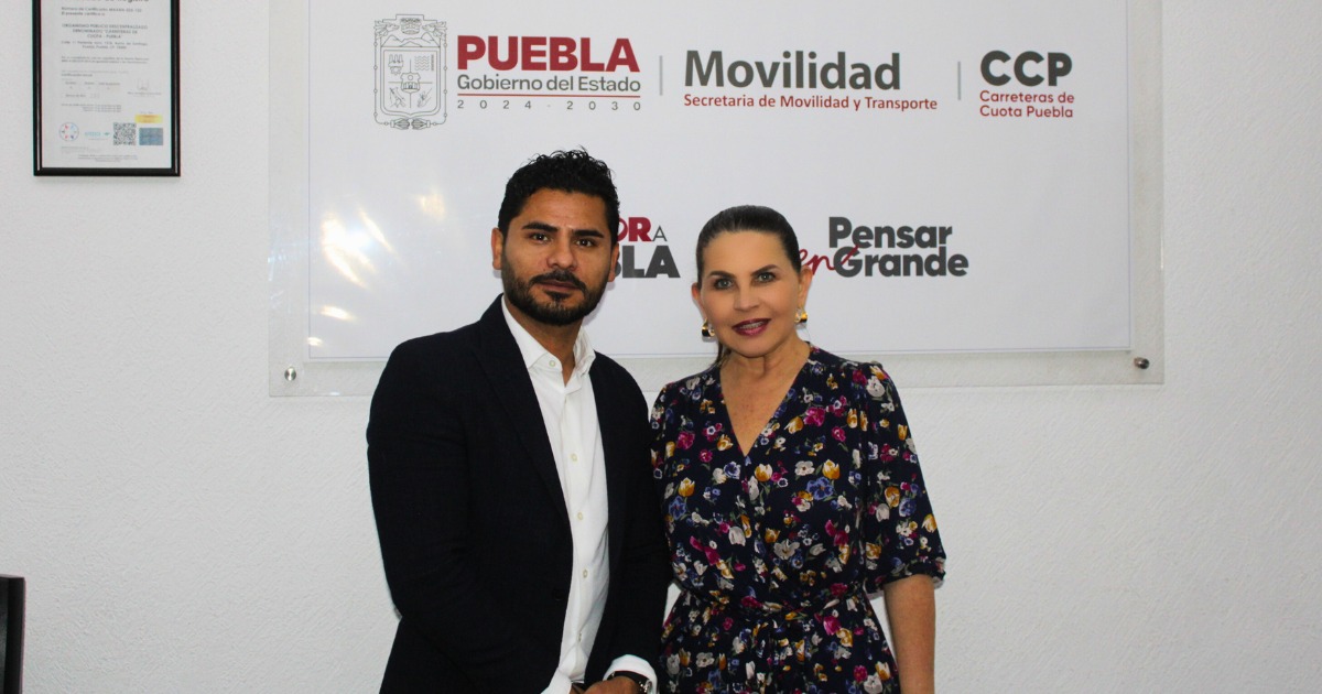 NormaLayon's tweet photo. Hoy en beneficio de la población de Amozoc entablamos dialogo con el regidor @GeoPacheqo. Está reunión derivará en mayor accesibilidad a las y los usuarios de este bello municipio. 
Trabajamos #PorAmorAPubebla https://t.co/RX1uFQUNP3
