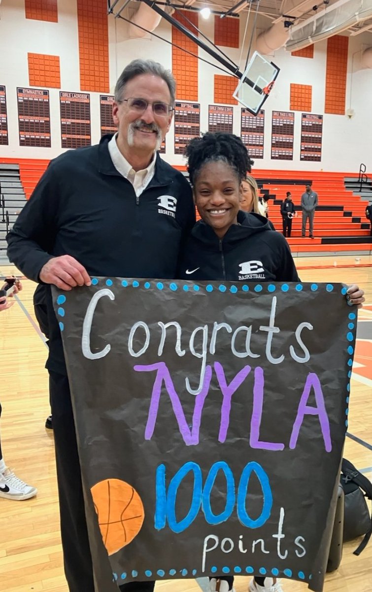 South Lyon East Girls Basketball tweet media