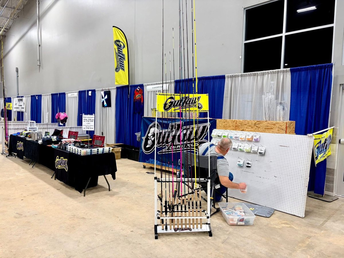 finaddictflies's tweet photo. Come out to the LA Outdoor Expo and talk Crappie fishing and get your hands on an @outlawcrappiepoles and see the strength &amp; sensitivity.  Bring out the kids and I will have some baits to hand out to them until I run out.  See you there. https://t.co/1a0FkEDRki