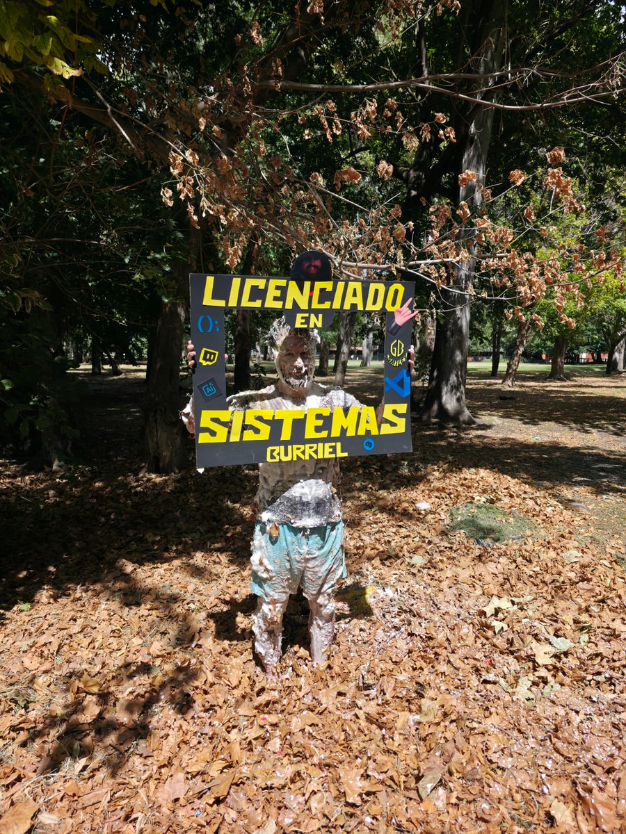sm1ley36's tweet photo. Creador de contenido y ahora también licenciado en sistemas 🥳
Primer directo recibido (y sin bañarme) hasta que aguante el olor que tengo https://t.co/nrbGQwRKx4 https://t.co/qTg0l6b2Bj