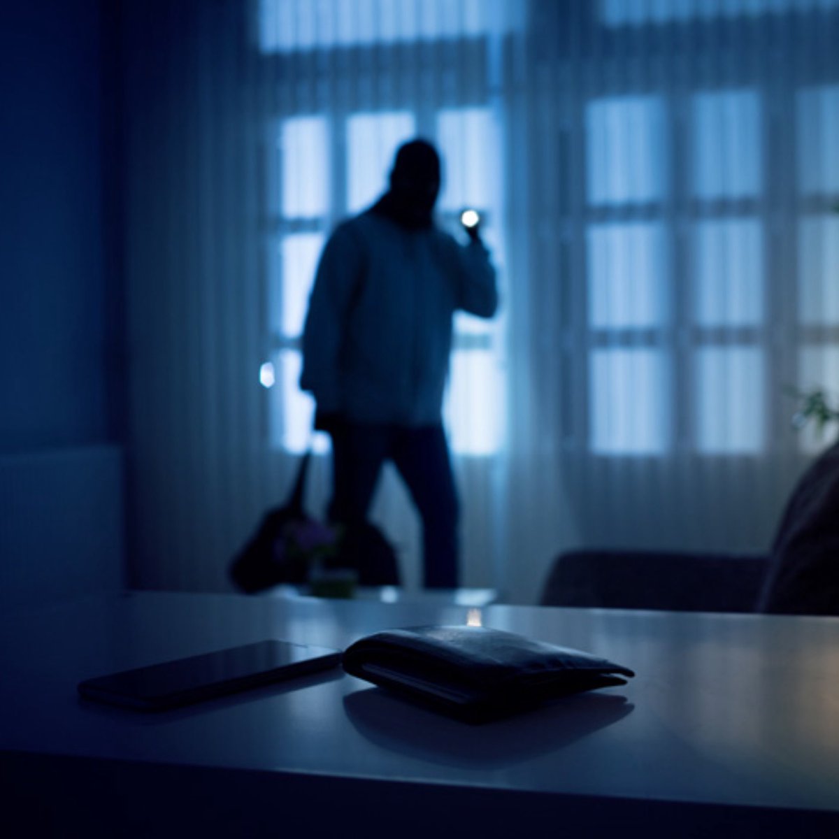 6ixbuzztv's tweet photo. Conservatives table bill to establish “stand your ground” law for home invasions https://t.co/hlU6muZ7EN