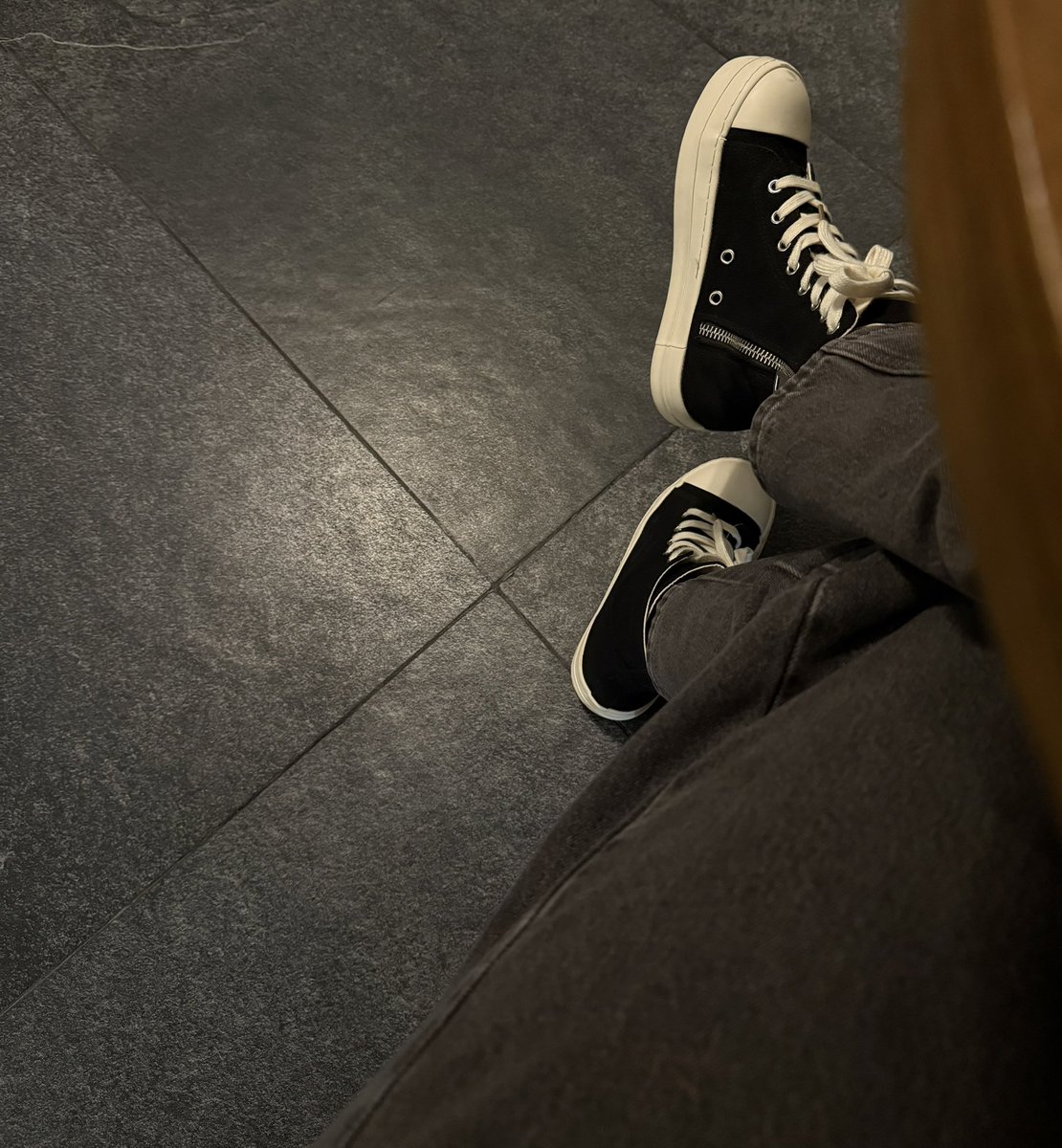 maresantosk tweet media