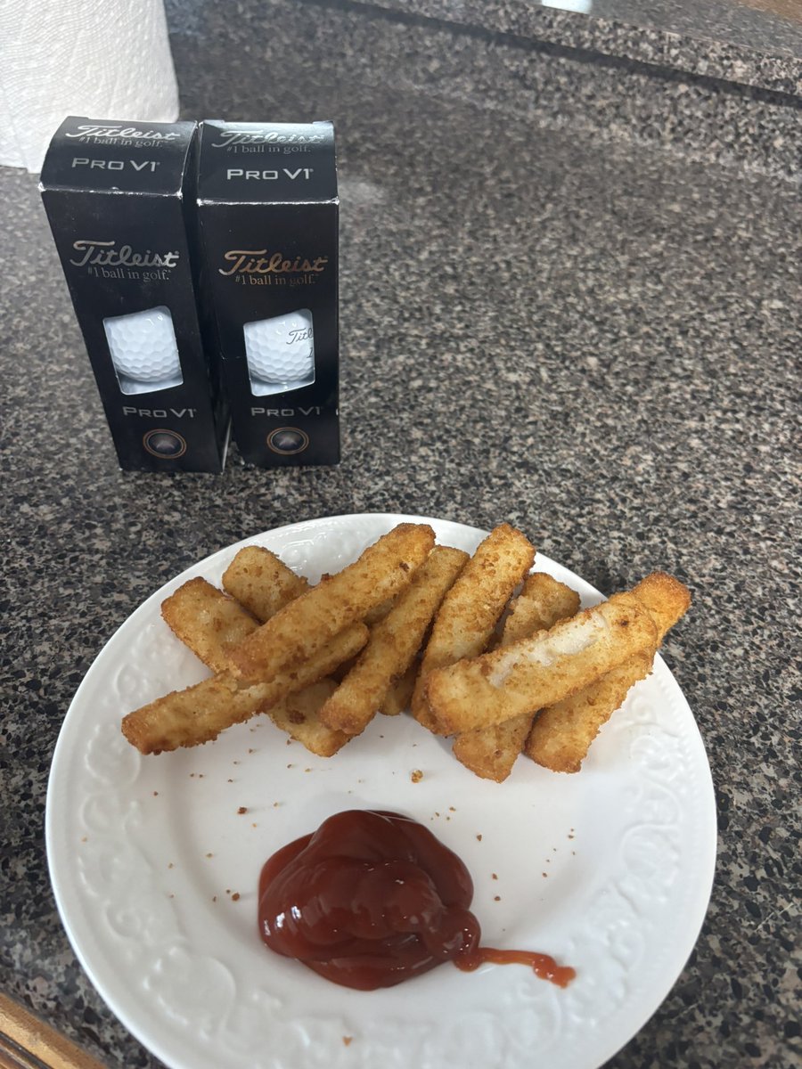 dinguspitcher tweet media