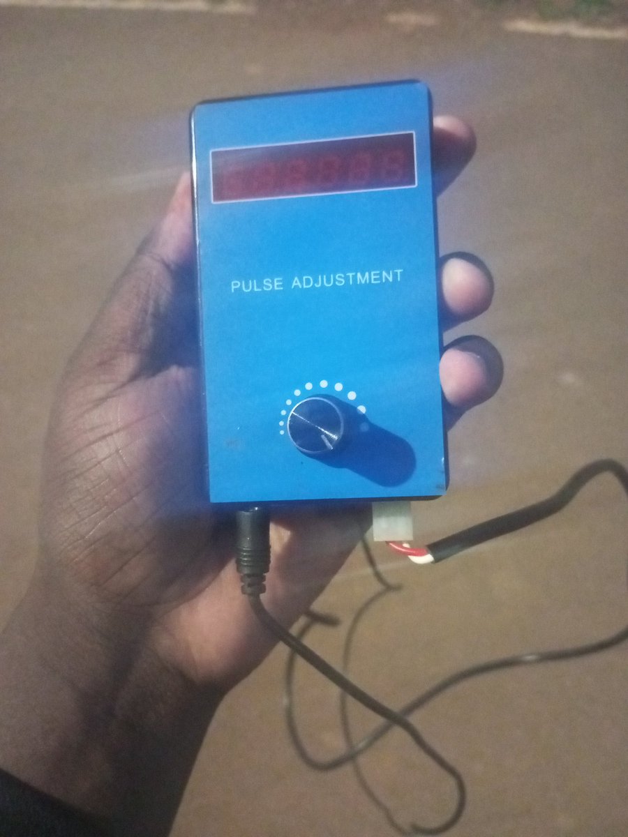 monke  finds  gadget
monke  not  sure  what  gadget  do
monkey  asks