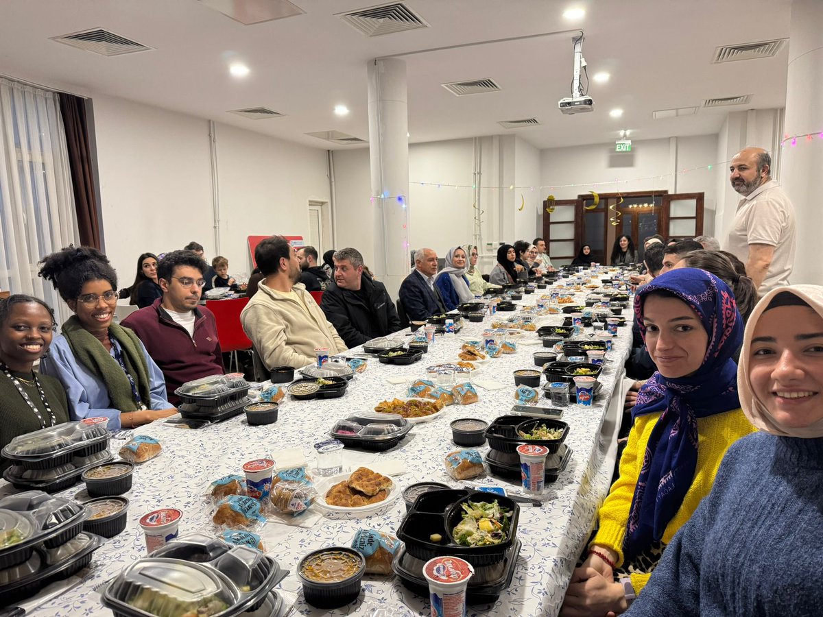 SBUDETUAM's tweet photo. Sağlık Bilimleri Üniversitesi Deneysel Tıp Araştırma ve Uygulama Merkezi ailesi olarak aynı iftar sofrasında buluşmanın mutluluğunu yaşadık. 🌙
Ramazan ayının manevi atmosferinde bir araya gelerek dayanışmanın, paylaşmanın ve birlik olmanın değerini bir kez daha hissettik. Bu güzel akşamda emeği geçen herkese teşekkür eder, Ramazan’ın sağlık, huzur ve bereket getirmesini dileriz. 🤲✨