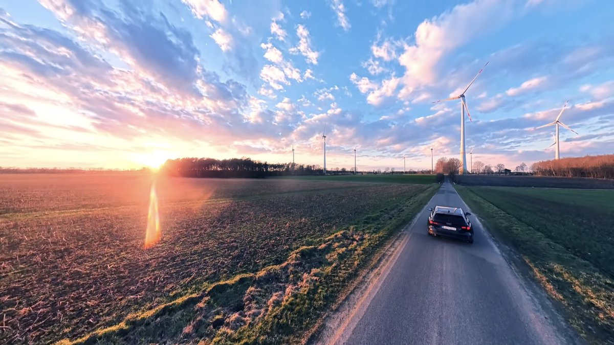 JasperEllens's tweet photo. If this was the video output of me tracking my car with a Mini 5 I would be crying and sending it back to DJI.
Sorry but the #Avata360 reminds me of my old iPhones with heavy warping in the edges.

A little secret: rumors of #delayed release &amp; supply already go round. No bueno https://t.co/bQB9feCXQy