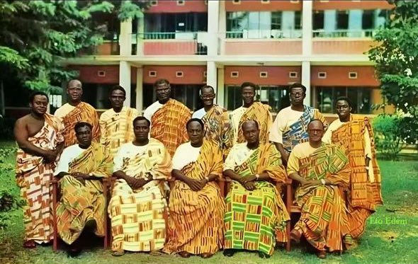 J_A_KWAKYE's tweet photo. Did you know?

Kwame Nkrumah's initial cabinet in 1957 consisted of 12 ministers. 

In 1965, he reshuffled his government, appointing 12 new ministers and reassigning others to different portfolios🇬🇭

#ghaanamonth https://t.co/acXlQnZUQS