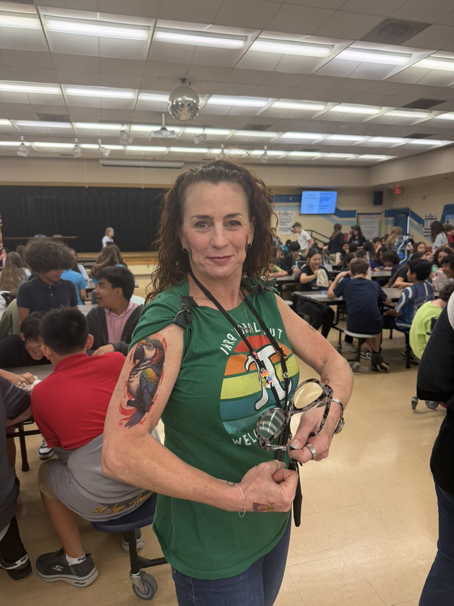 Three Oaks Middle tweet media