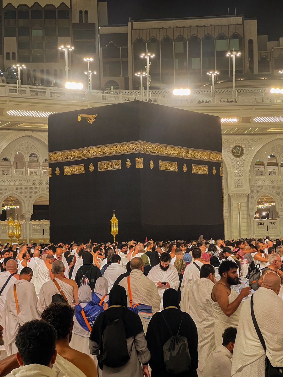 Send me your dua requests and i’ll make them for you🤍