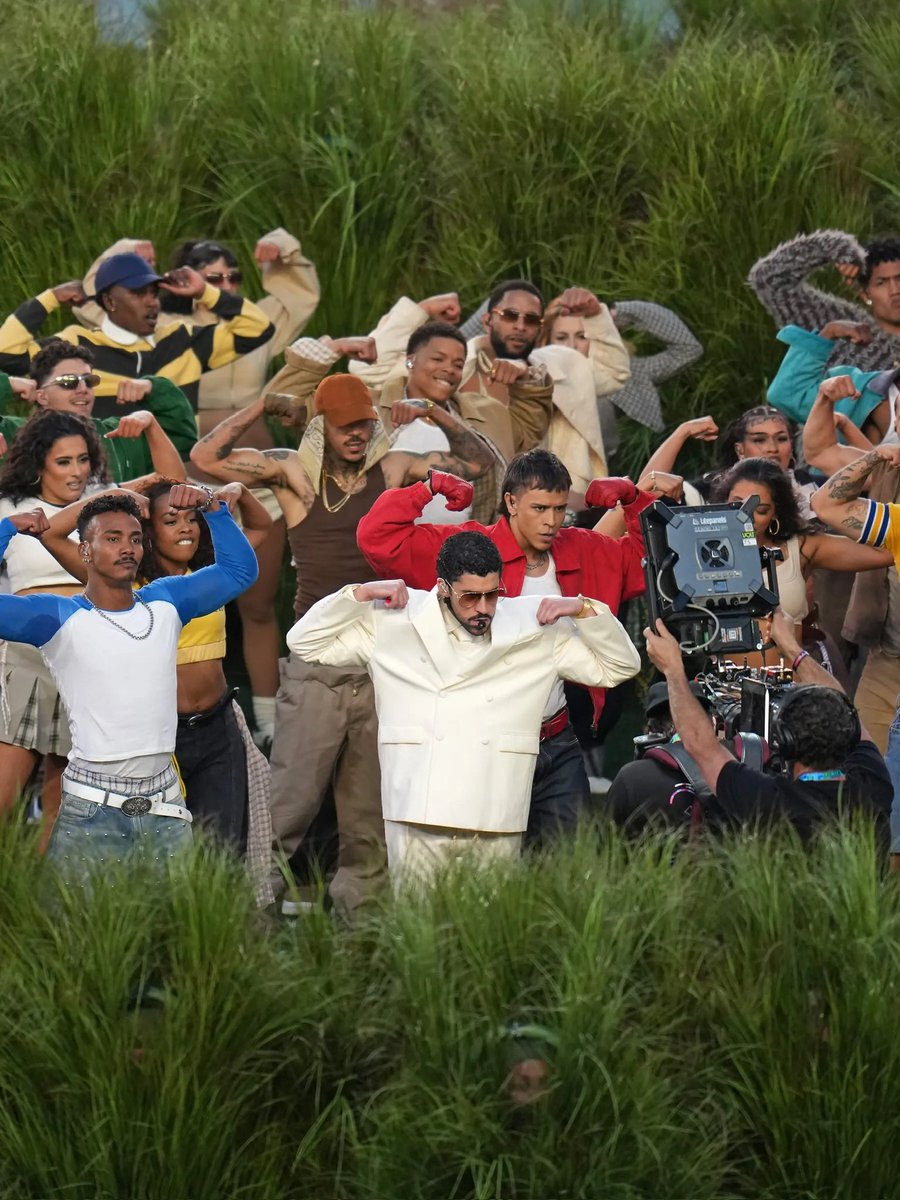 Daniel Radcliffe about Bad Bunny's Halftime Show:

“Hearing anyone complain about Bad Bunny, like him not being American or anything, is heinous. After reading that book (How to Hide an Empire), you just think, No, you guys need to shut up.”