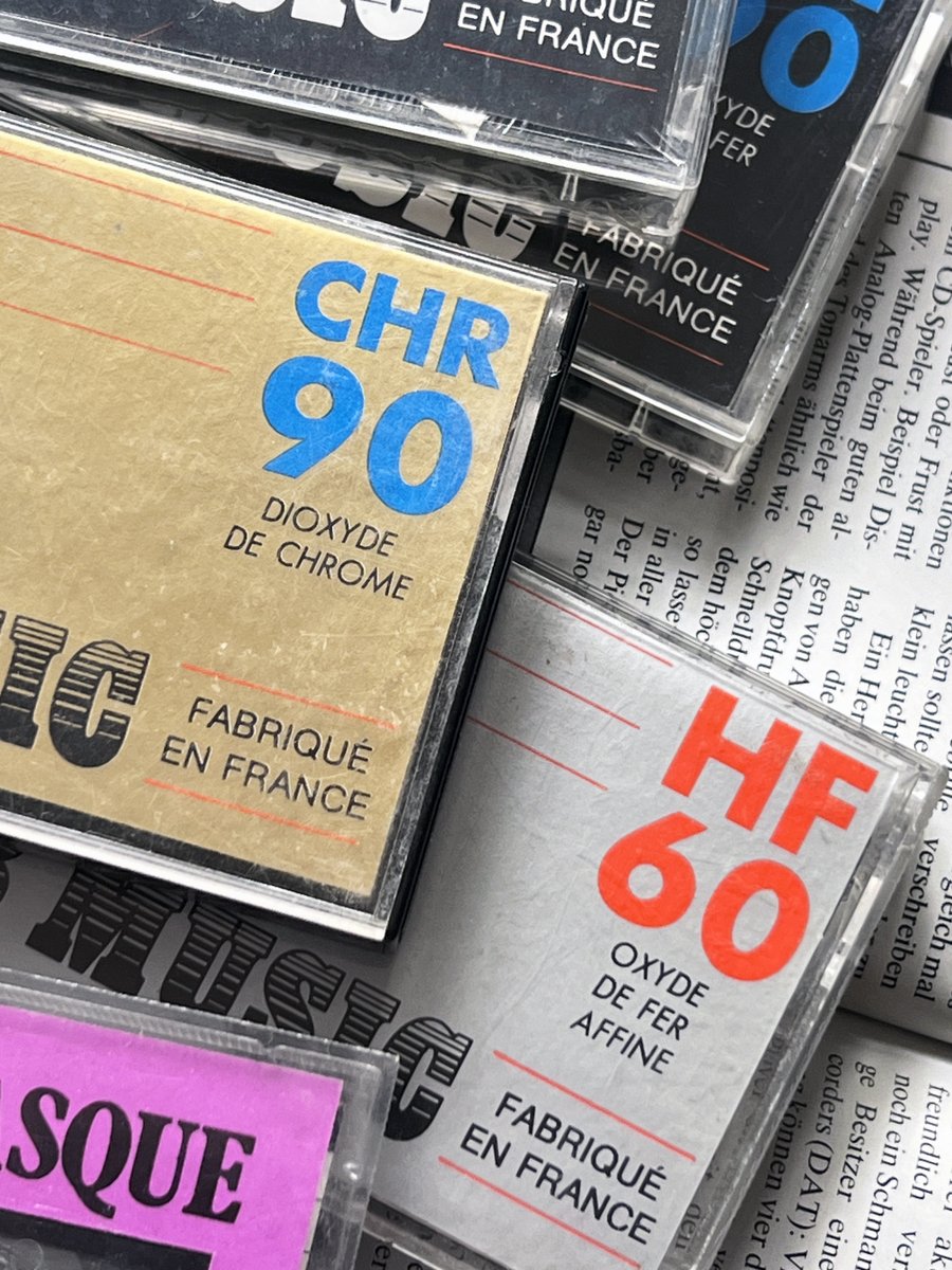 Another unknown find – a French brand, KB Music, from the 1980s. I bought it specifically to add information to the tapes.fans (ready to sell 🤭).
.
#tapesfans #vintageaudio #cassetteculture #cassettetape #compactcassette #cassettecollection #audiotape #audiocassette