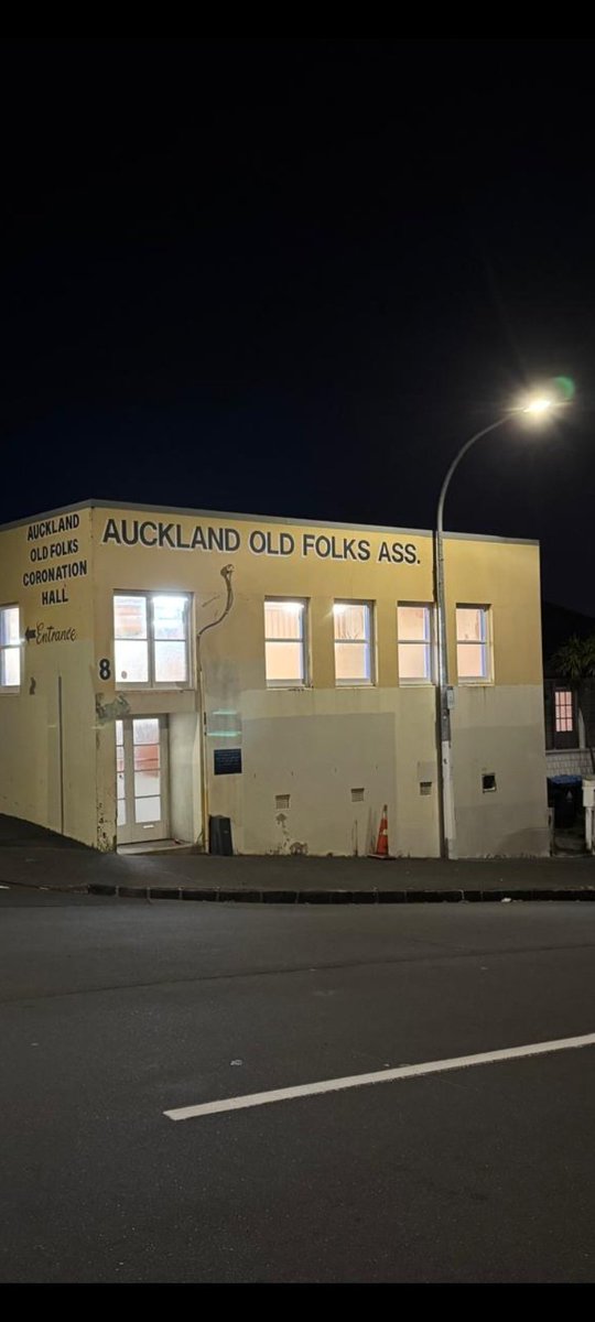 Showing visitors to Auckland all the local highlights -