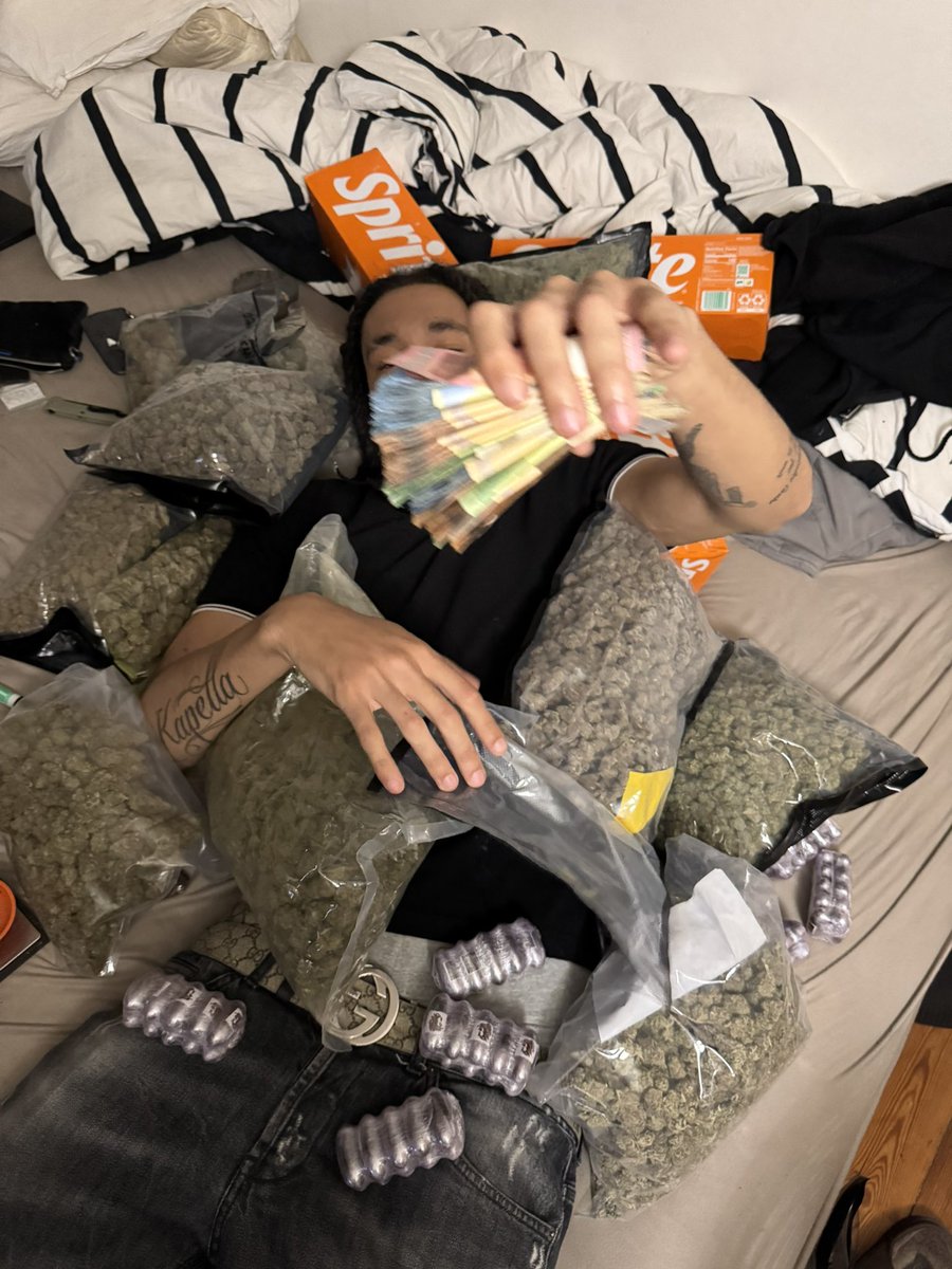 MR.JEUNE tweet media