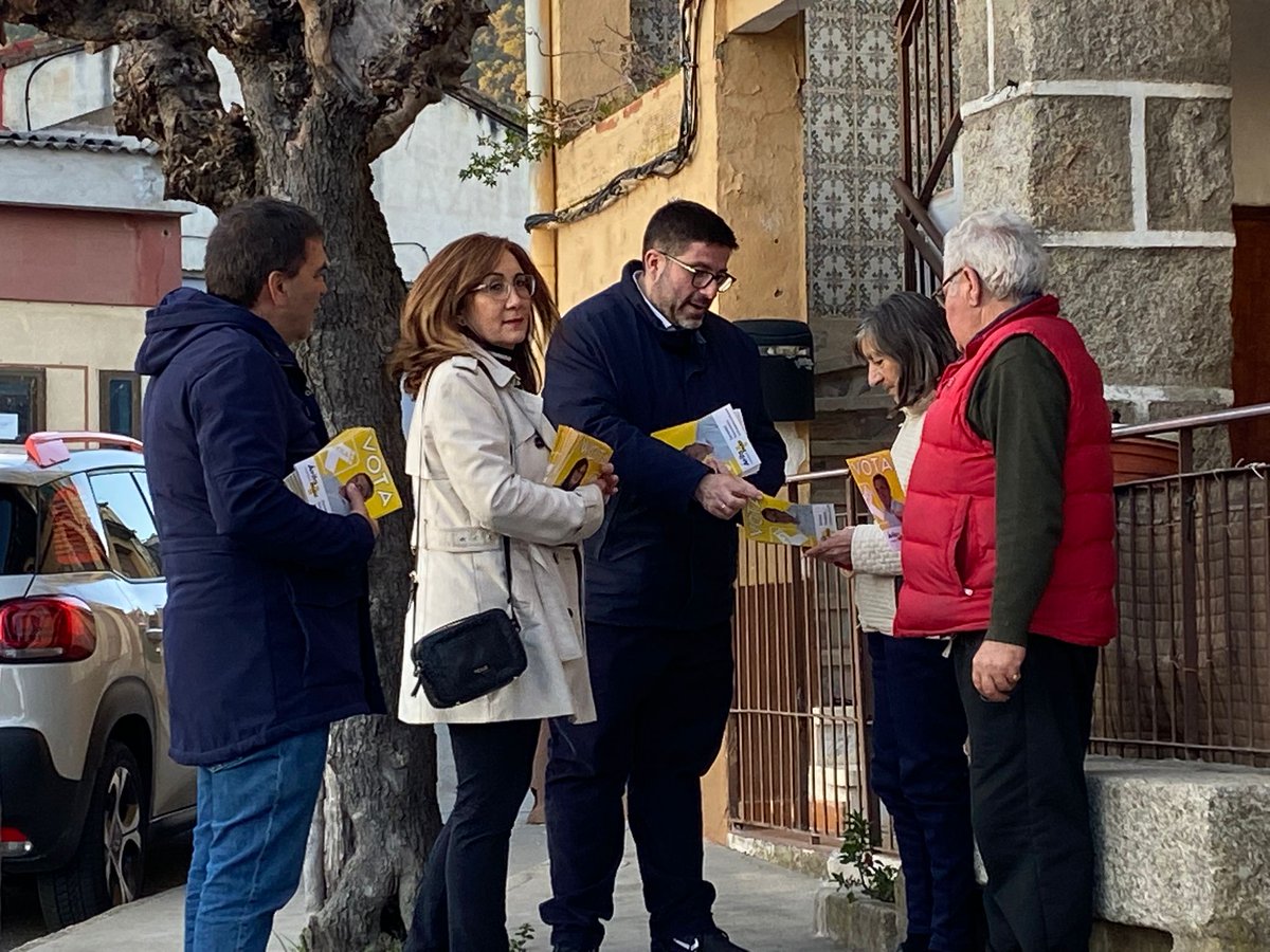 poravilaes's tweet photo. 15M 🗳 💛 en #Arévalo, #Lanzahíta, #Gavilanes, #SotillodelaAdrada, #LaAdrada, #SantaMaríadelTiétar... donde nos transmiten buenas vibraciones y la convicción de que Por Ávila seguirá representando a la provincia en @Cortes_CYL a partir del lunes.

Está en tu mano.
#AvilaMereceMás https://t.co/GvgffQUsTt