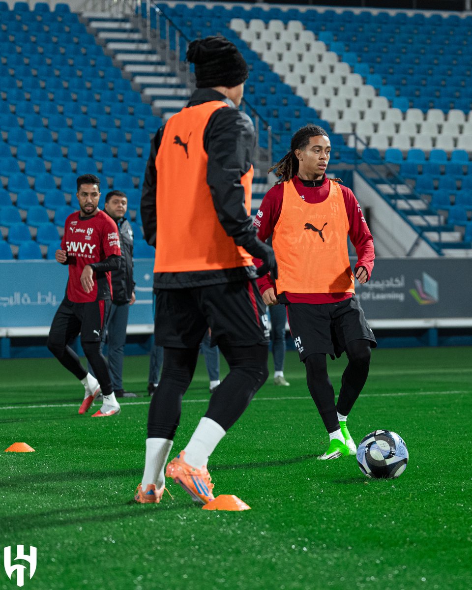 نستعـد لمواجهـة فريق "الفتح" ⚽️💙