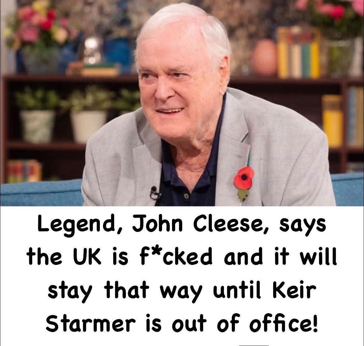 Can we all agree this man is a legend <a href="/JohnCleese/">John Cleese</a> 👌👏👏👏👏👏👏👏