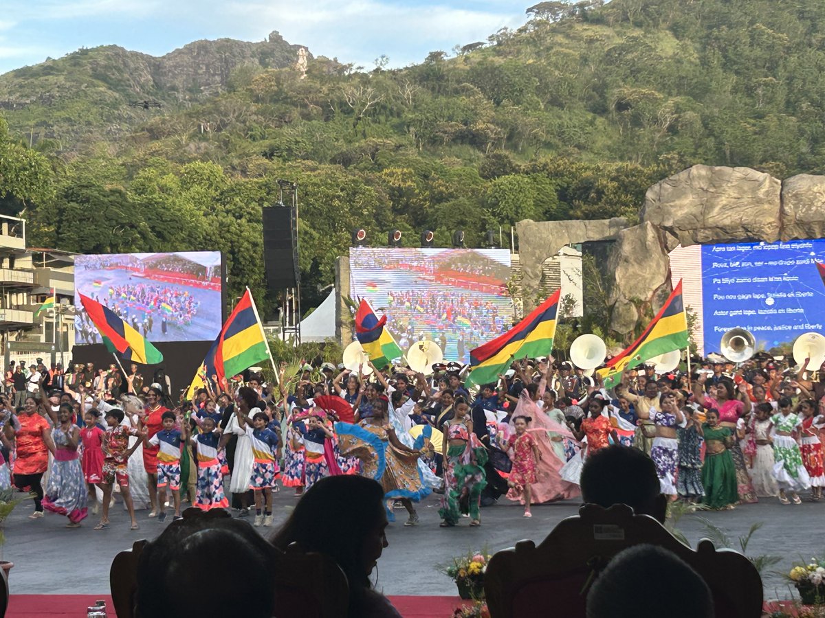 Lisa Simrique Singh tweet media